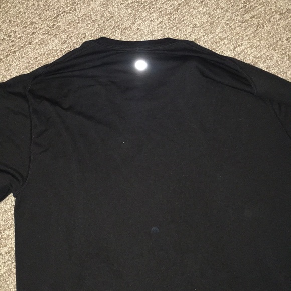 *Rare* Lululemon Athletica embroidered T shirt - Picture 3 of 6